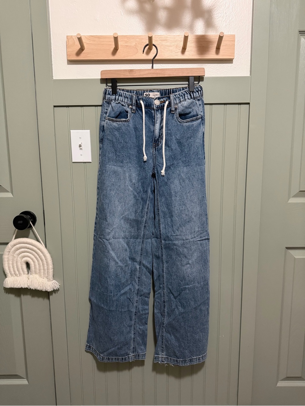 SO juniors wide leg pull on jeans
